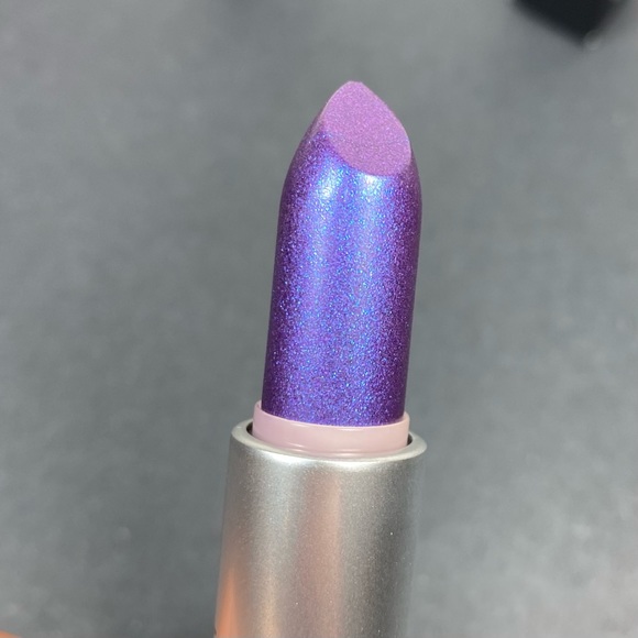 MAC Cosmetics Metallic Lipstick Royal Hour - Picture 3 of 6